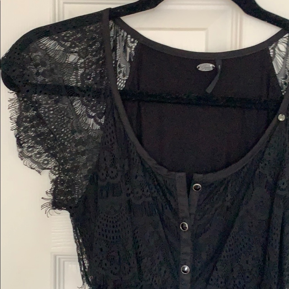 guess short sleeve black lace dress